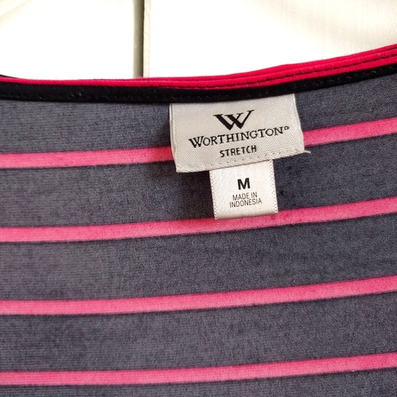 Worthington Short Sleeve Top Black and Pink - Size Medium - Picture 3 of 4